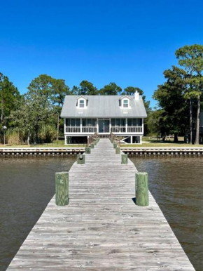 Write on the Bay, a Waterfront Retreat in Coastal Alabama